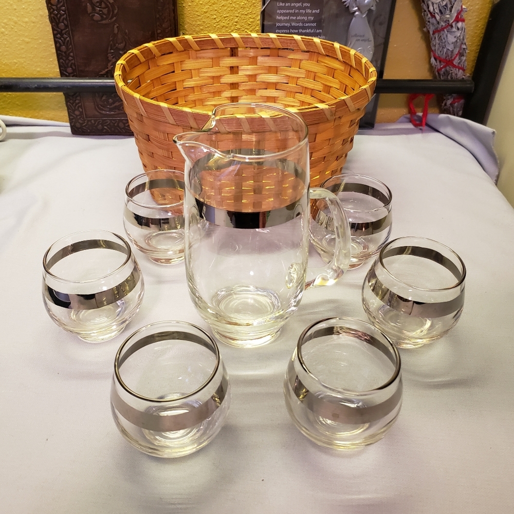 Crystal Teapot With 6 Cups Comes W/Weaved Basket